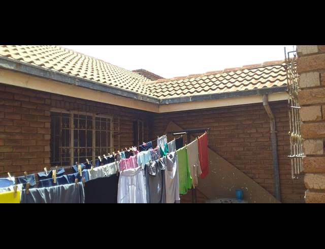 3 BEDROOM HOUSE SOLD IN SOSHANGUVE BB